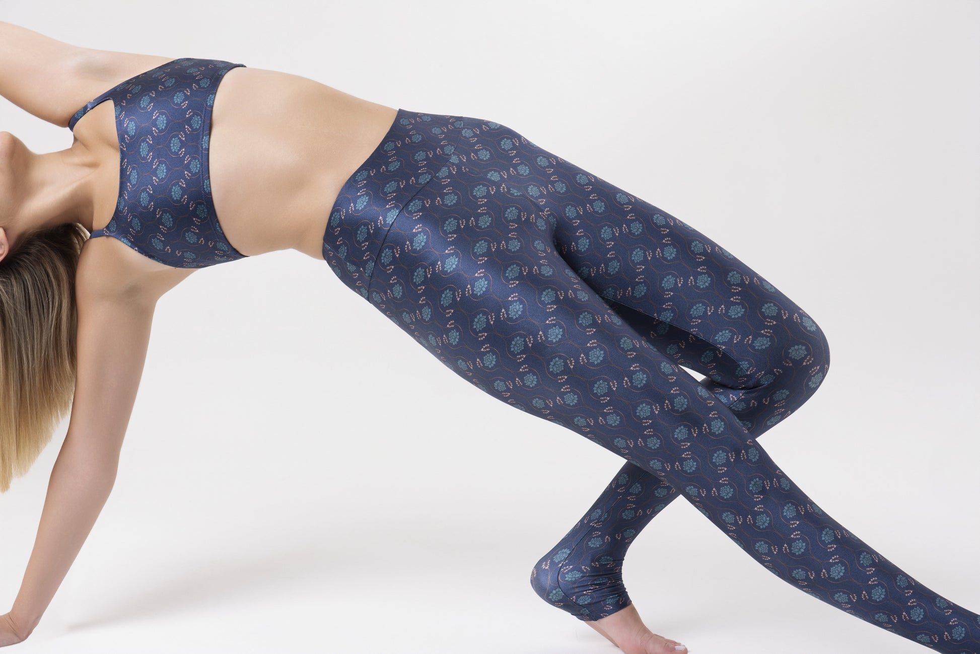 Blue Lotus Legging — Skin Fit