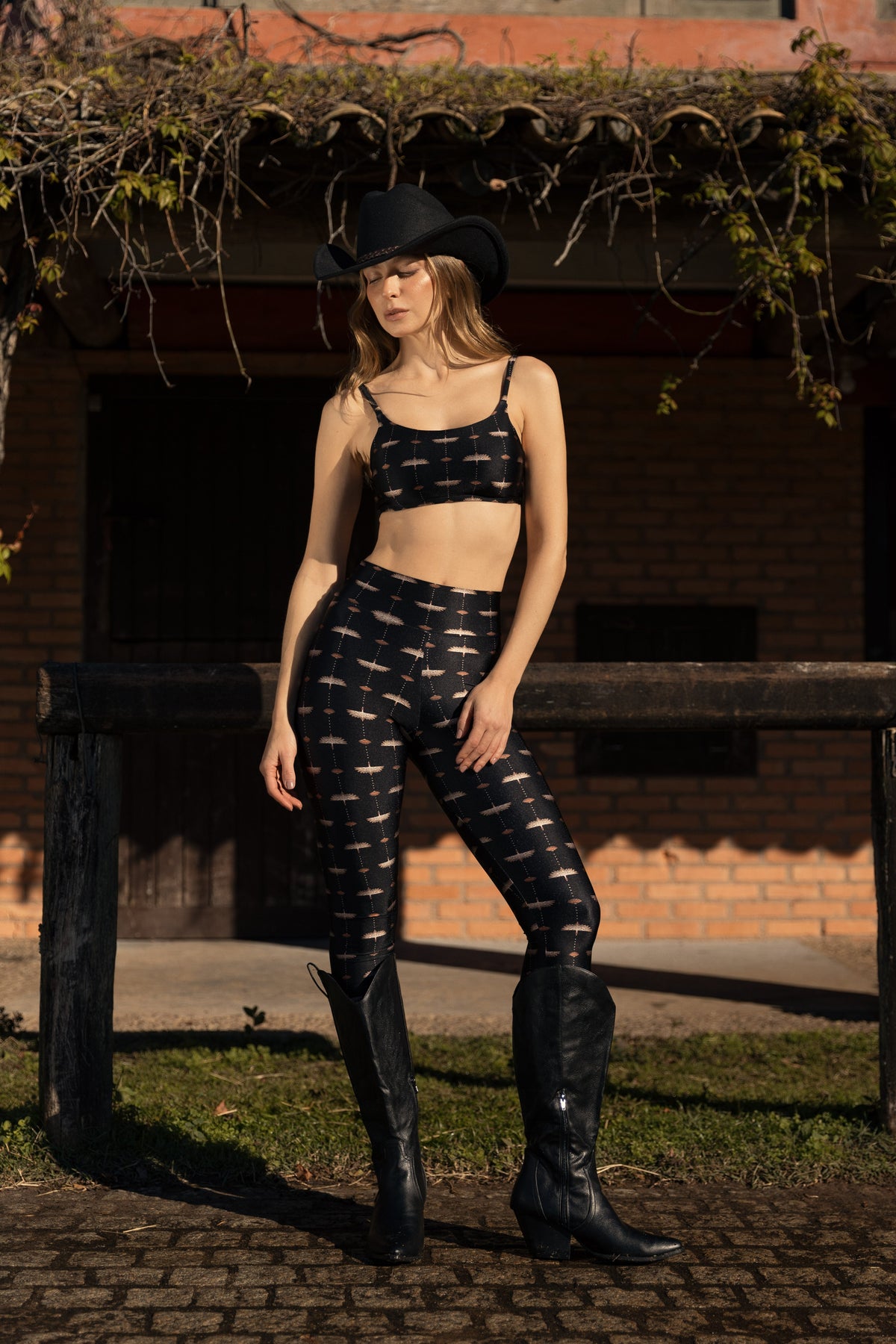 Tsuru Noir Legging - High Waist