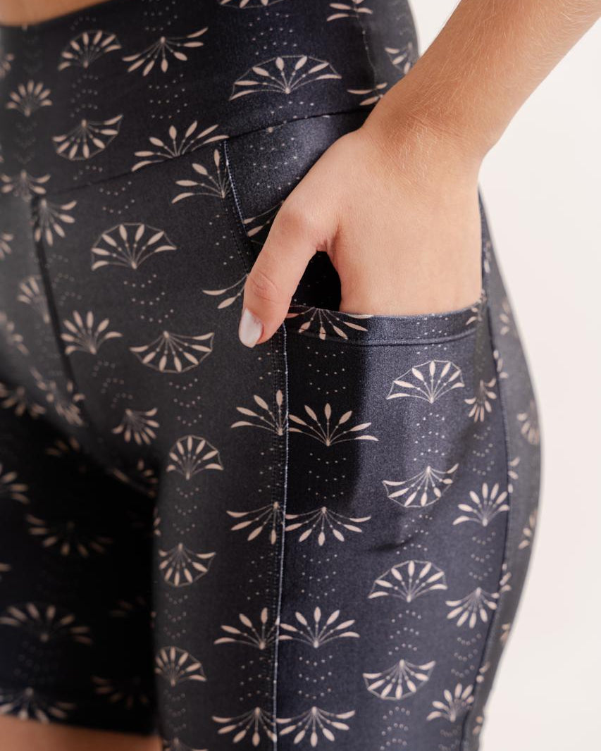 Short Estampa Dahlia by BEE GRACIE - SHORTS
